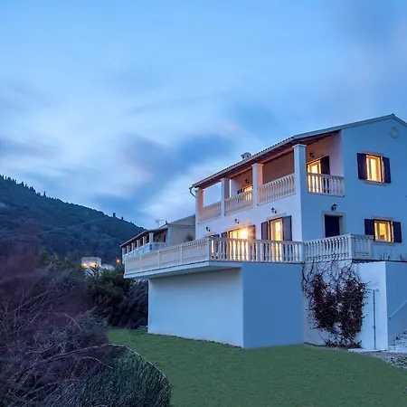 Cosmos Beach House * Afión